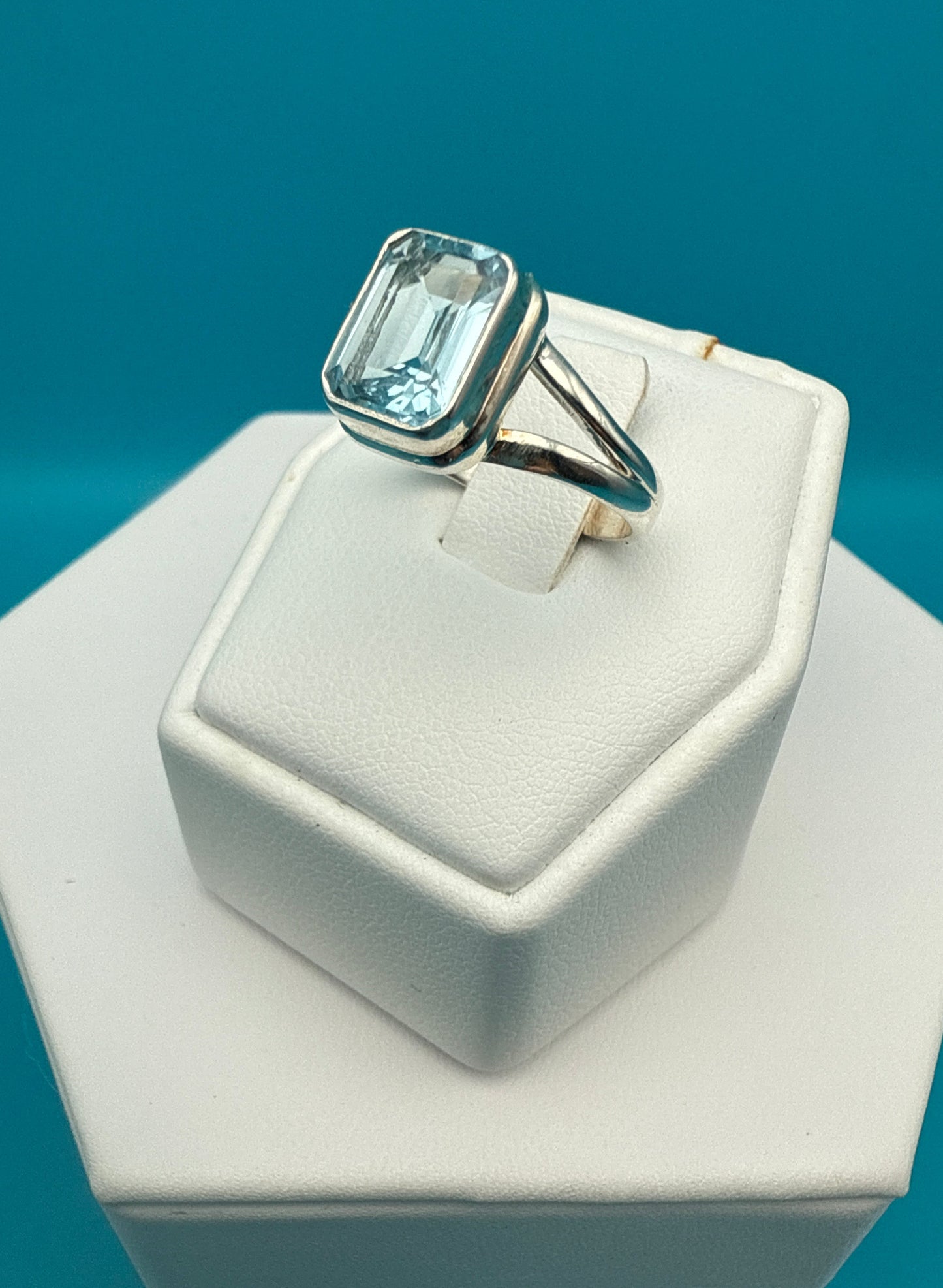 Blue Topaz Sterling Silver Ring size 7