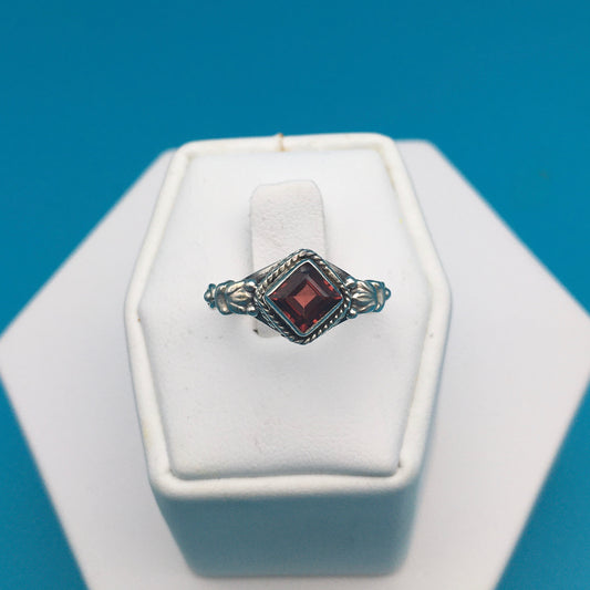 Garnet Sterling Silver Ring size 5
