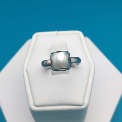 Fresh Water Pearl Sterling Silver Ring size 6