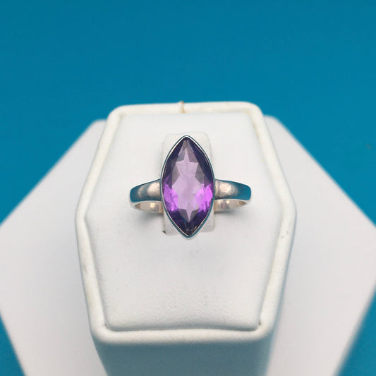 Amethyst Sterling Silver Ring size 7