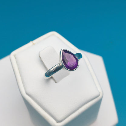 Amethyst Sterling Silver Ring size 7