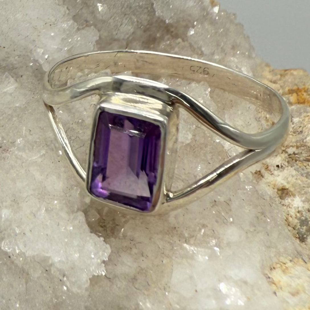 Amethyst Ring Sterling Silver Size 9