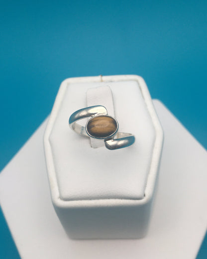 Tiger's Eye Oval Cabochon Sterling Silver Ring size 7