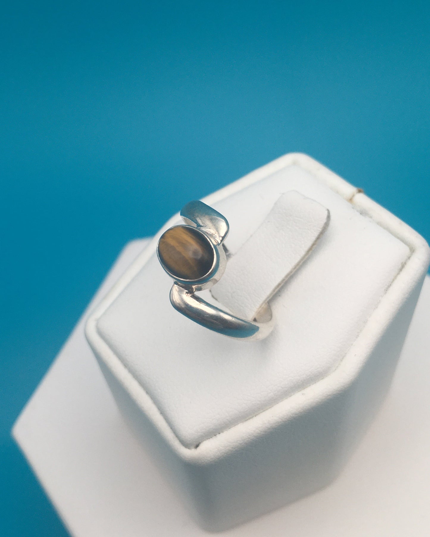 Tiger's Eye Oval Cabochon Sterling Silver Ring size 7